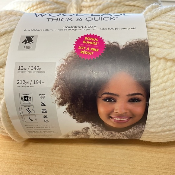 Lion Brand Wool-Ease Solid Fisherman Cream Ivory - Picture 5 of 7